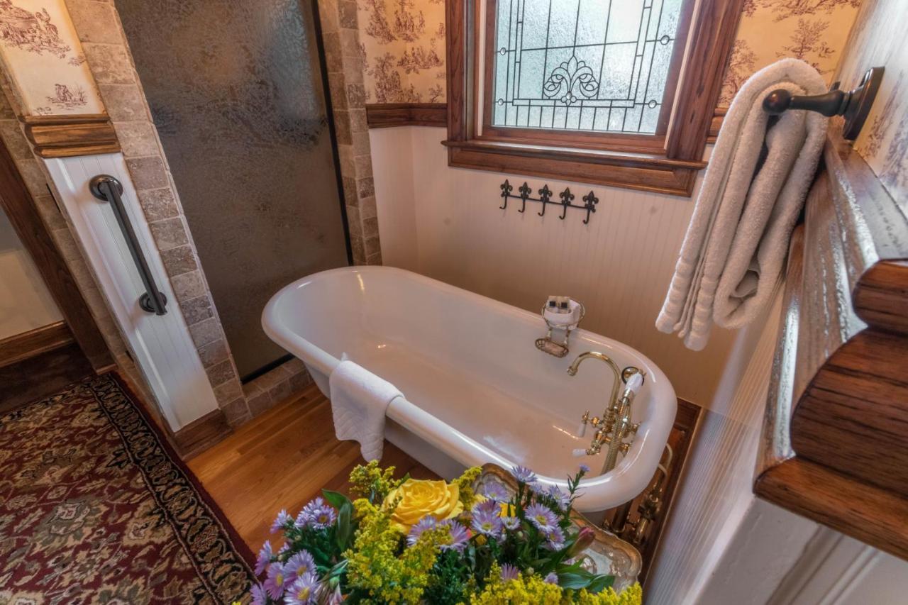 The Victoria Bed & Breakfast Bentonville Buitenkant foto